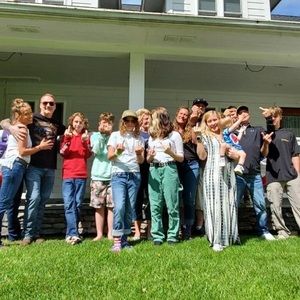 Meet your Posher, Clint